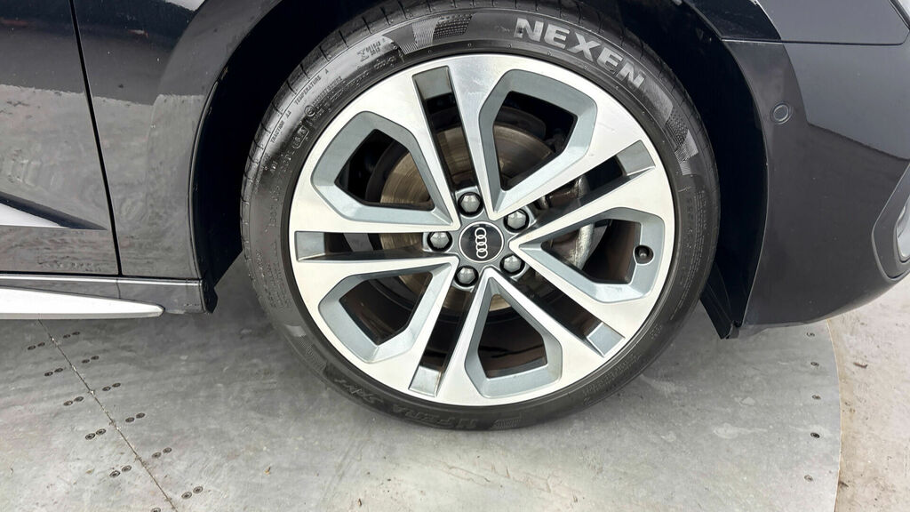 Audi A3 Tfsi 35 S Line S Tronic Euro 6 4-Door CN75XFE Black #5