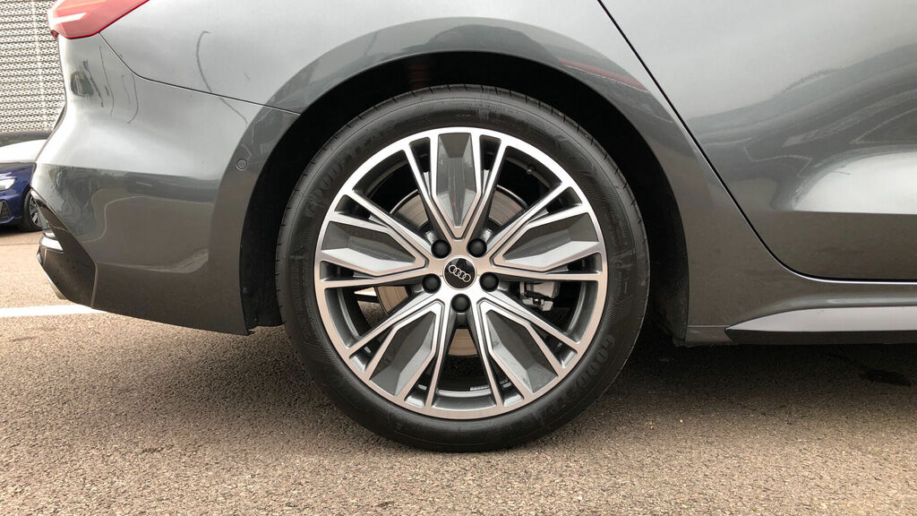 Audi A5 Avant 2.0 E-hybrid5.9kwh S Line S Tronic Quattro E VK75UCZ Grey #5