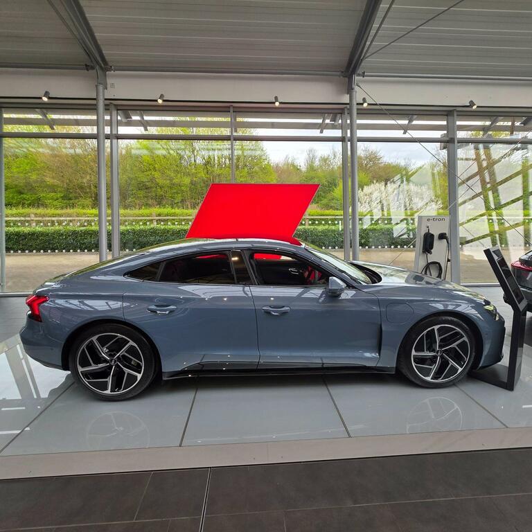 Audi E Tron GT 105Kwh Quattro 4-Door Grey #3