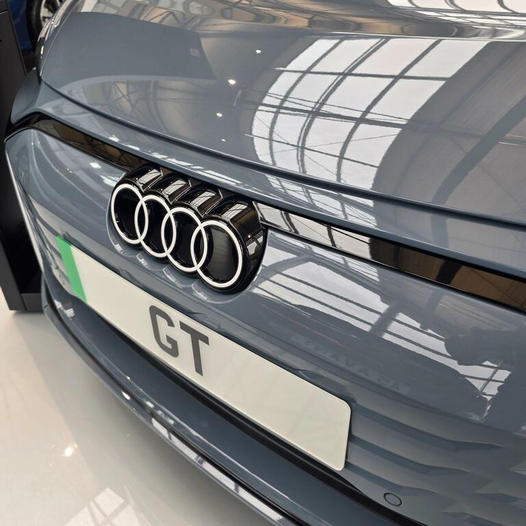 Audi E Tron GT 105Kwh Quattro 4-Door Grey #6