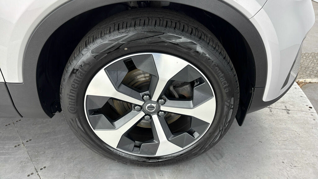Volvo XC40 2.0 B4 Mhev Plus Dark Dct Euro 6 5-Door DE25GTU Silver #5