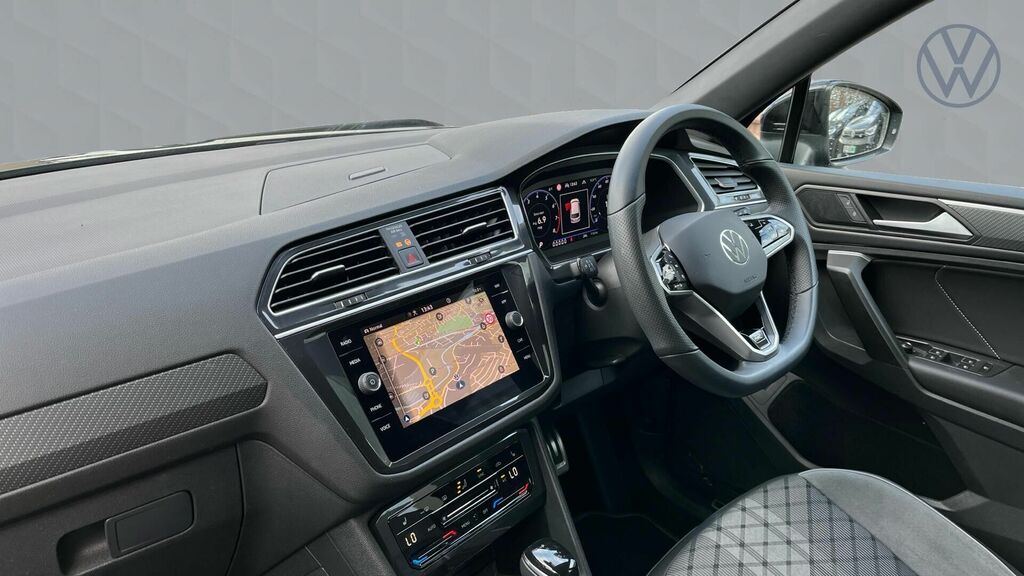Volkswagen Tiguan Allspace Tsi R-line Dsg Euro 6 5-Door Black #2