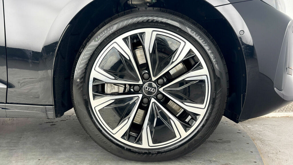 Audi A5 Avant 2.0 E-hybrid5.9kwh Technik S Tronic Quattro YD75EAZ Black #5