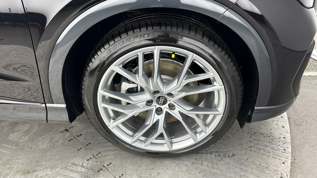 Audi Q4 E Tron 45 Black Edition 5-Door 82Kwh Black #4