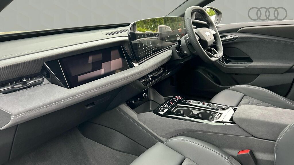 Audi A6 E-tron Avant 100Kwh Performance Edition 1 5-Door KM75NCX Blue #2