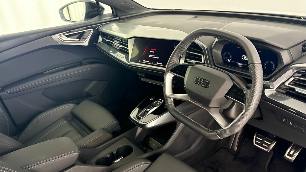Audi Q4 E Tron 45 Black Edition Quattro 5-Door 82Kwh KP75JYE White #6