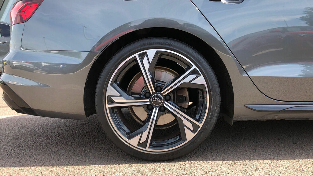 Audi A4 2.0 Tfsi 40 Black Edition S Tronic Euro 6 4-Door VO24HCA Grey #5