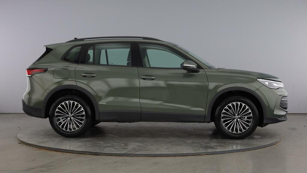 Volkswagen Tiguan Etsi Mhev Life Dsg Euro 6 5-Door Green #3