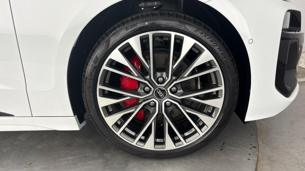 Audi A6 E-tron Avant 100Kwh Performance Edition 1 5-Door White #4