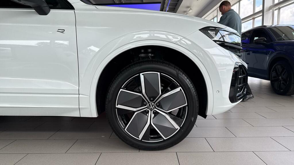 Volkswagen Touareg Final Edition 3.0 Tdi 4Motion 286 Ps 8-Speed Tiptr White #4