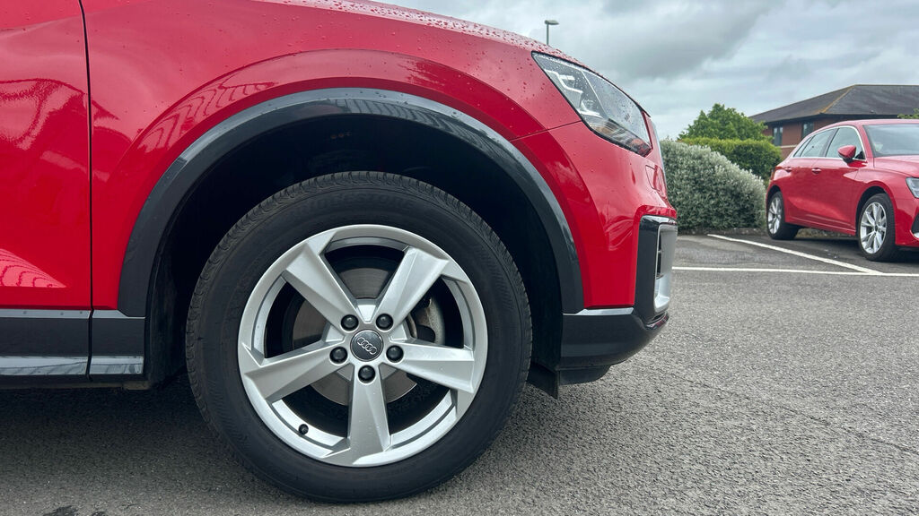 Audi Q2 Tdi 30 Sport S Tronic Euro 6 5-Door Red #5