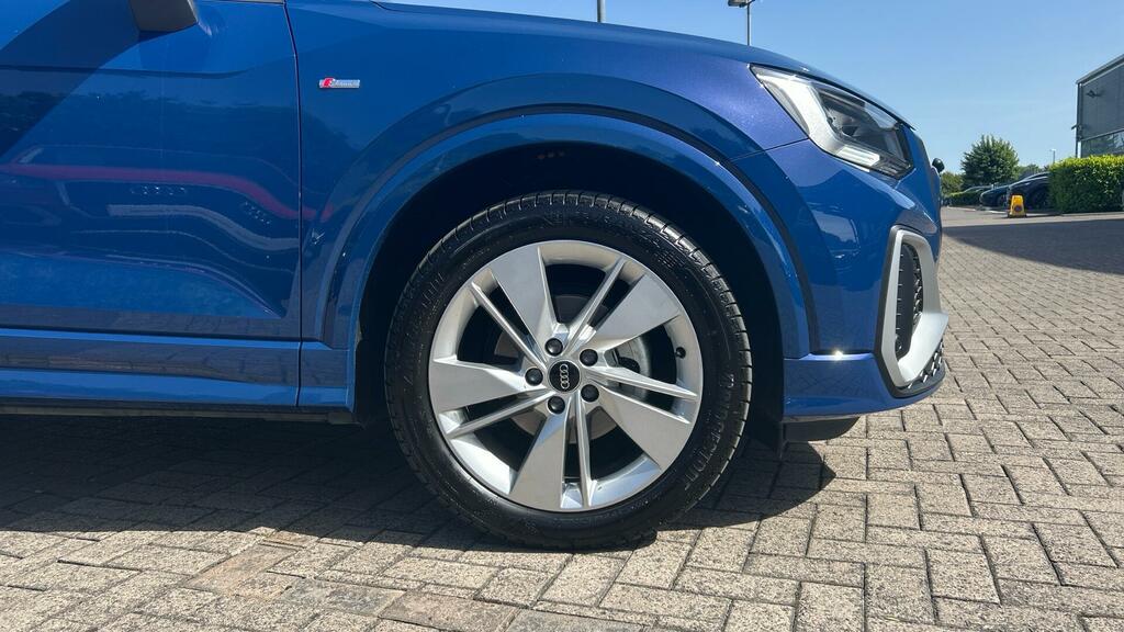Audi Q2 1.0 Tfsi 30 S Line Euro 6 5-Door WM75HGD Blue #4