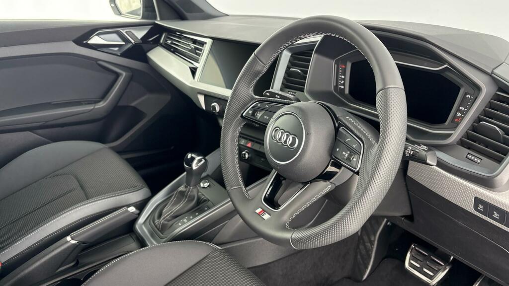 Audi A1 Sportback S Line 30 Tfsi 116 Ps S Tronic Black #5