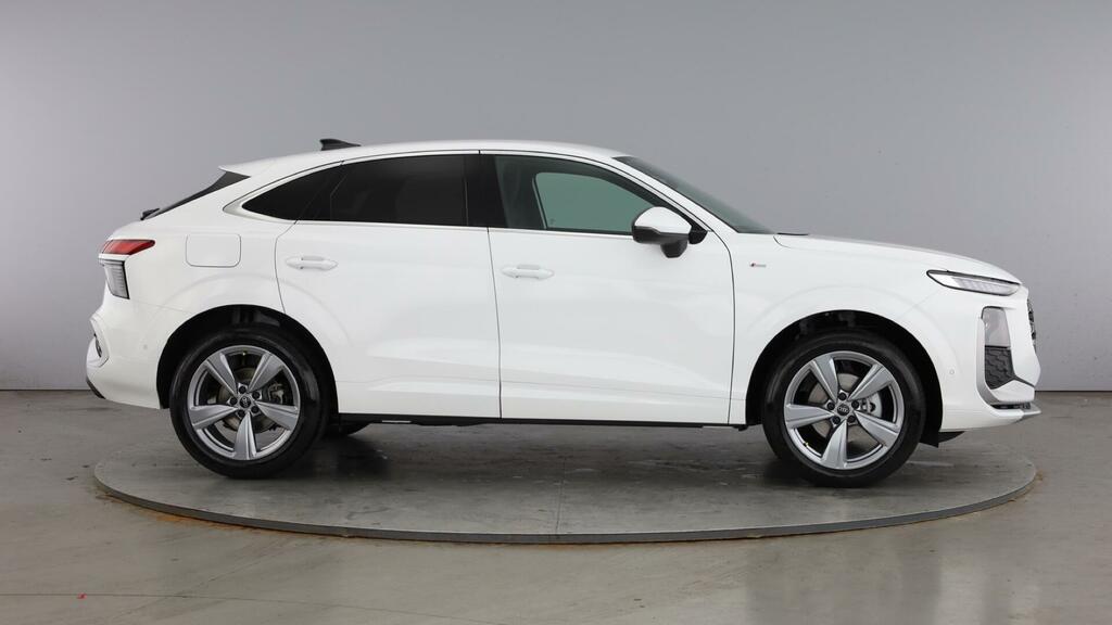 Audi Q3 Sportback S Line Tfsi 150 Ps S Tronic White #3