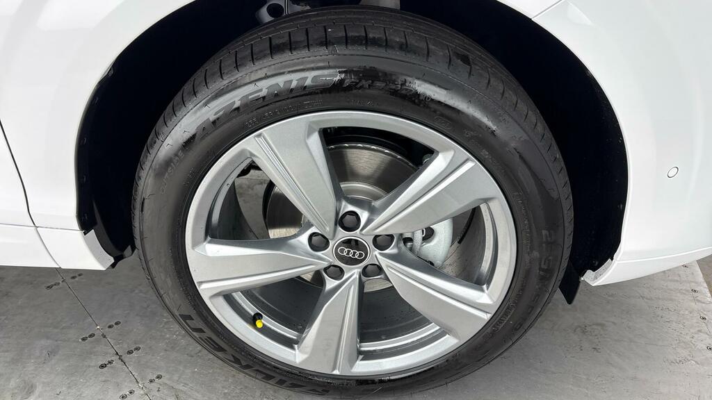 Audi Q3 Sportback S Line Tfsi 150 Ps S Tronic White #4