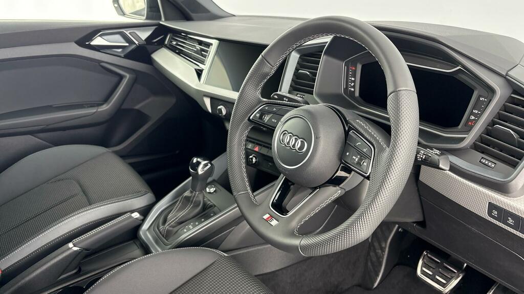 Audi A1 Sportback S Line 30 Tfsi 116 Ps S Tronic Black #5