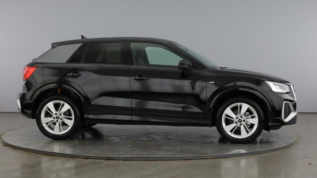 Audi Q2 S Line 35 Tfsi 150 Ps S Tronic  Black #3
