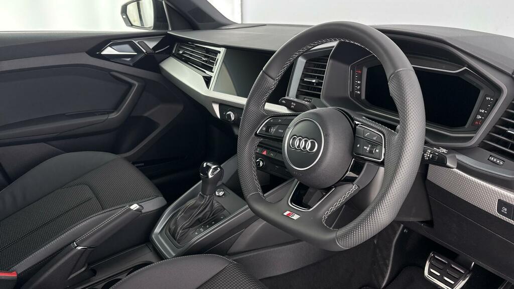 Audi A1 Sportback Black Edition 30 Tfsi 116 Ps S Tronic Green #5