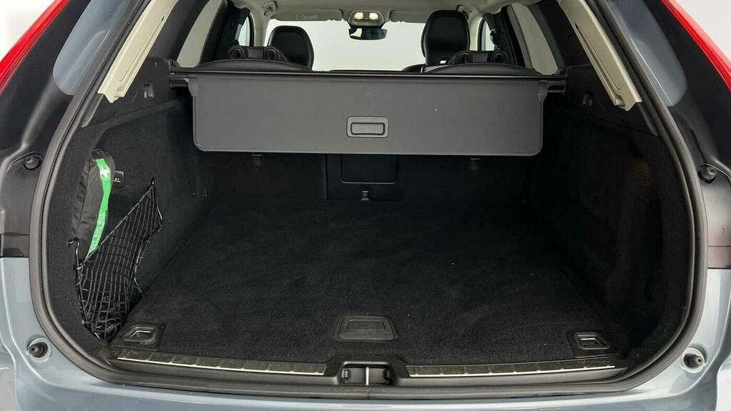Volvo XC60 2.0 B4 Mhev Plus Euro 6 5-Door SB72BBJ Grey #5