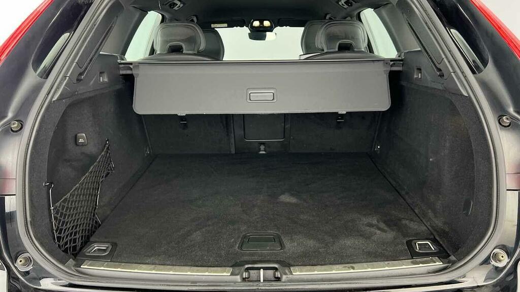 Volvo XC60 2.0 B4 Mhev Plus Euro 6 5-Door YL72ZZM Black #5