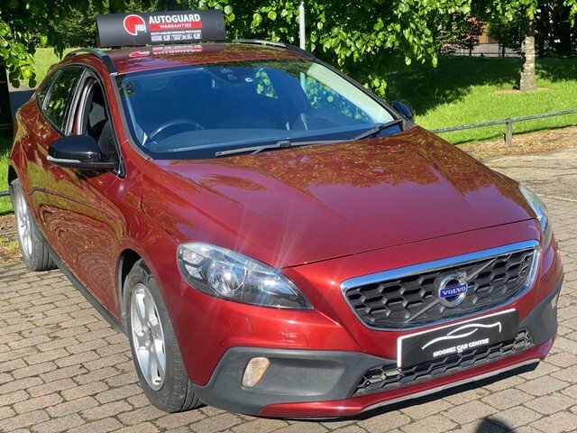 Volvo V40 Cross Country 2.0 D4 Se Nav Red #5