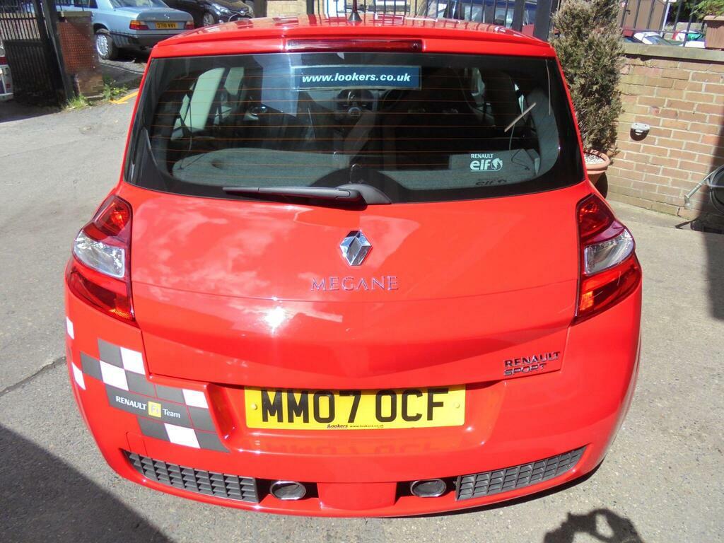 Renault Megane 2.0T Team F1 Team R26 Red #3