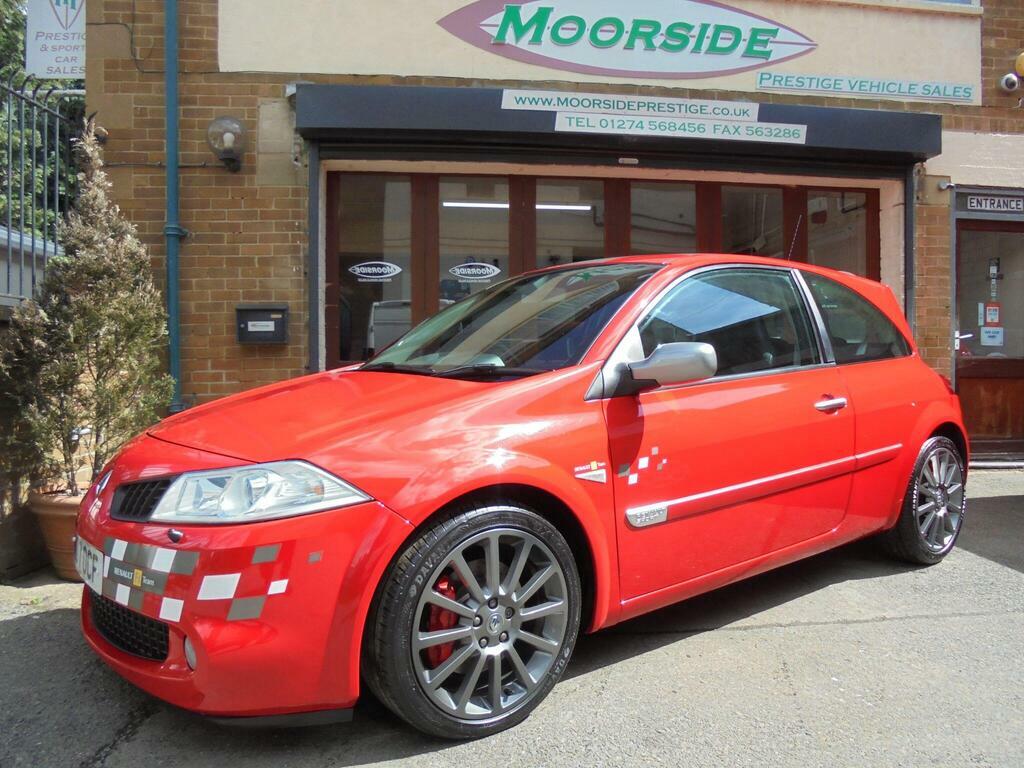 Renault Megane 2.0T Team F1 Team R26 Red