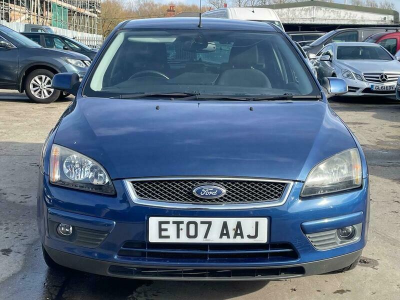 Ford Focus 2.0 Titanium ET07AAJ #2