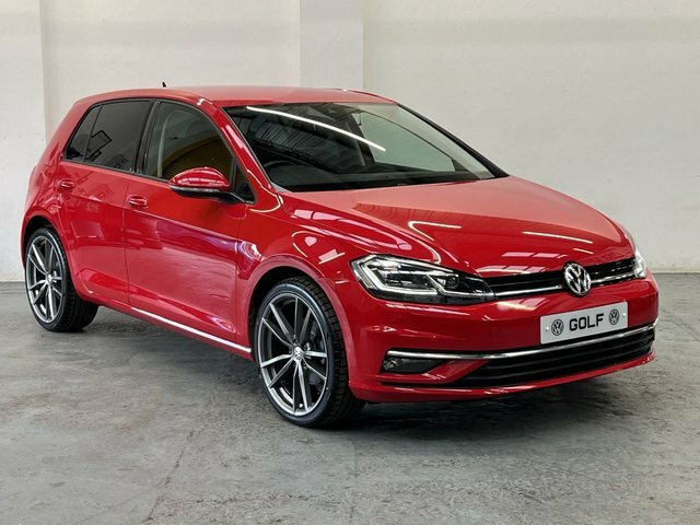 Volkswagen Golf 1.2 Tsi Match Edition  Red #3
