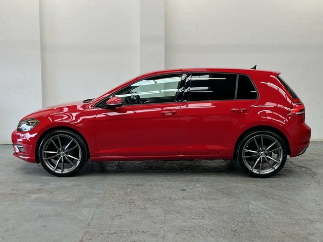Volkswagen Golf 1.2 Tsi Match Edition  Red #4