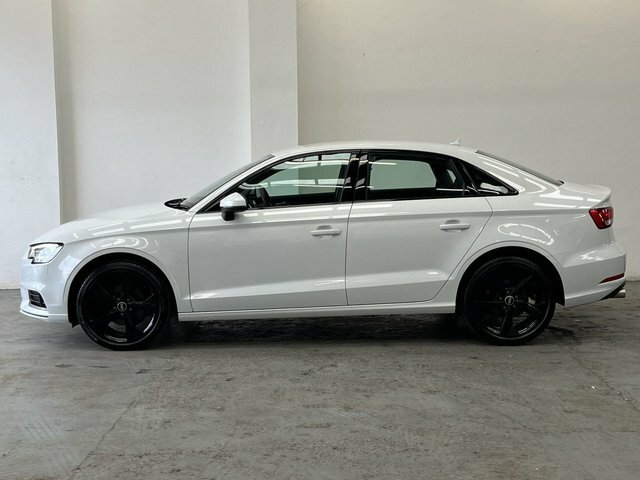Audi A3 1.4 Tfsi Sport S Tronic White #4