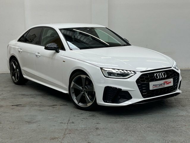 Audi A4 2.0 Tdi 35 Black Edition Saloon S Troni Black