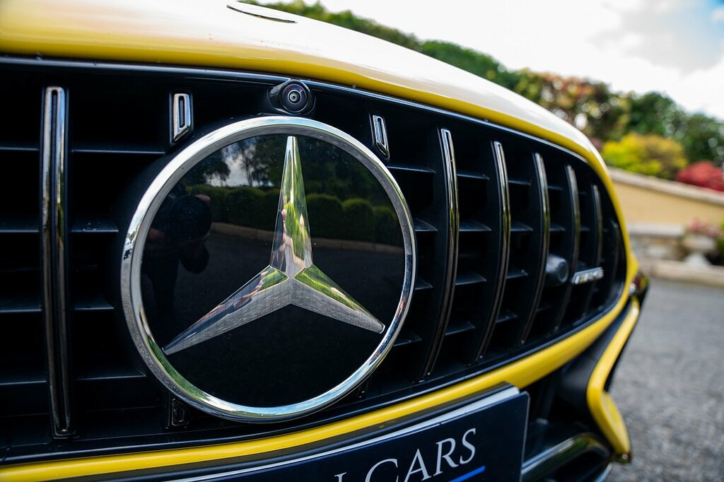 Mercedes-Benz SL Class Convertible White #32
