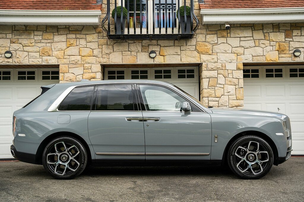 Rolls-Royce Cullinan 6.75 V12 Suv 4Wd Euro 6 563 Bhp LF73AMX Grey #3