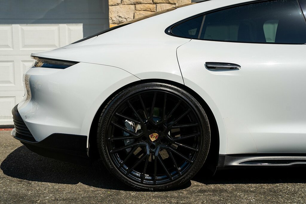Porsche Taycan Performance Plus 93.4Kwh Turbo Saloon LC72ZKZ White #5