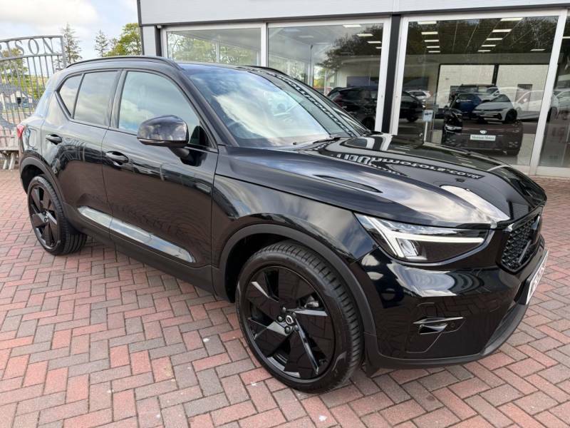 Volvo XC40 2.0 B4p 197 Black Edition Plus - 2025 75 WF75DWD Black #2