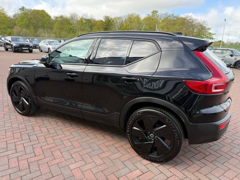 Volvo XC40 2.0 B4p 197 Black Edition Plus - 2025 75 WF75DWD Black #6
