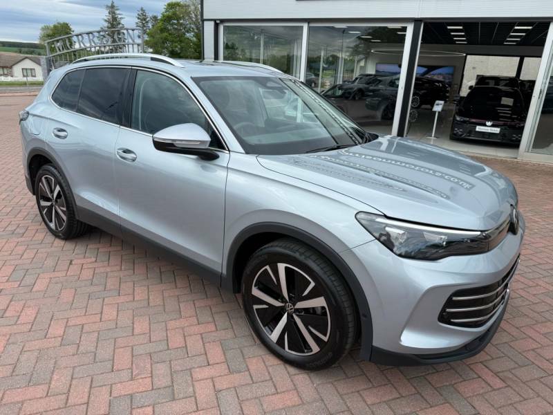 Volkswagen Tiguan 1.5E Tsi 150 Elegance - 2025 25 SW25HLG Silver #2