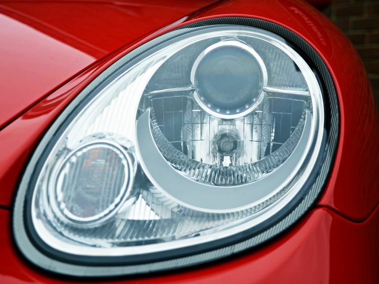 Porsche Cayman Coupe White #16