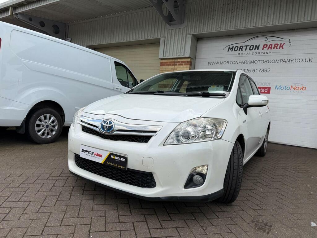 Toyota Auris Hatchback 1.8 Vvt-h T Spirit Cvt Euro 5 Ss SP61YJK White #3