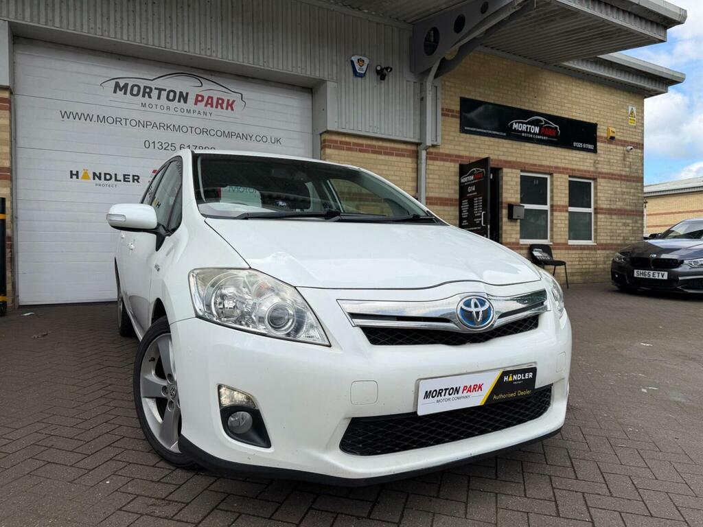 Toyota Auris Hatchback 1.8 Vvt-h T Spirit Cvt Euro 5 Ss White