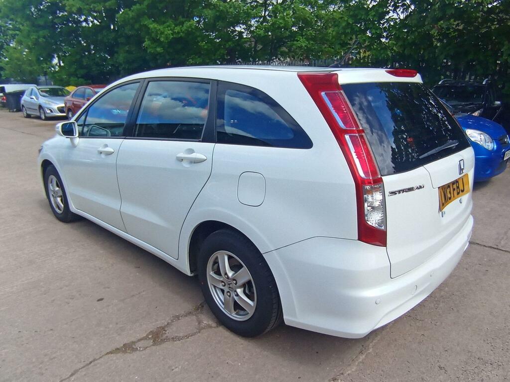 Honda Stream Honda Stream 1.8 Se 7 Seater White #5