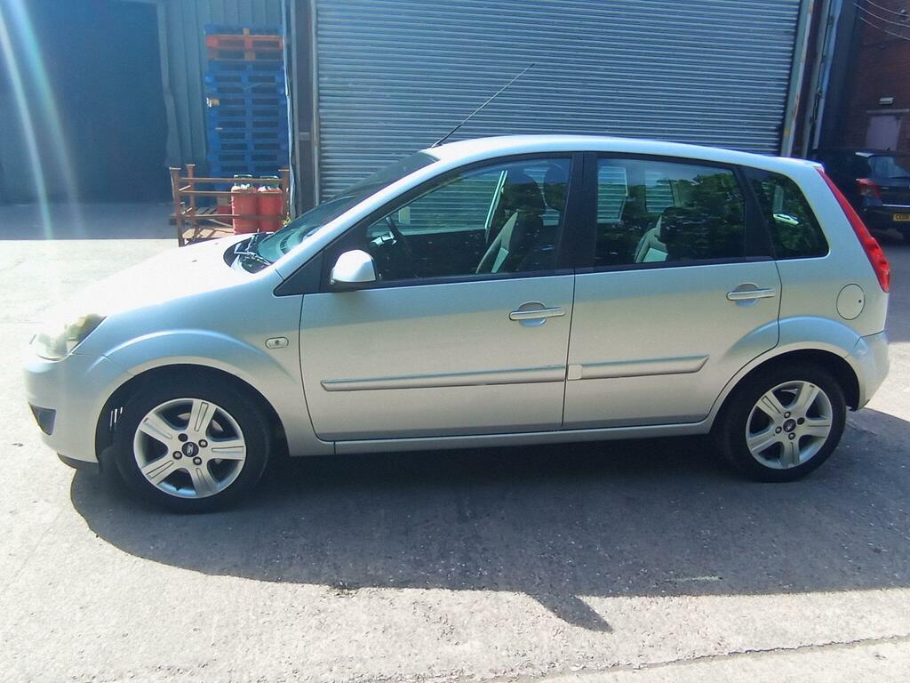 Ford Fiesta 1.25 Zetec Climate MX58VUS Silver #4