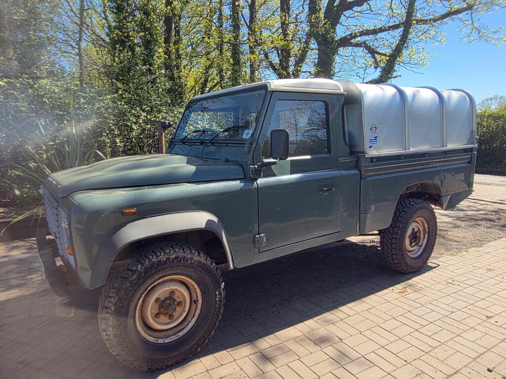 Land Rover Defender 110 2.4 Green