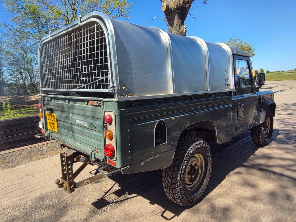 Land Rover Defender 110 2.4 Green #2