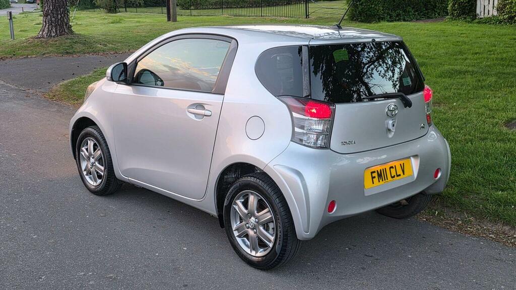 Toyota IQ 1.0 Vvt-i 2 Euro 5 201111 Silver #5