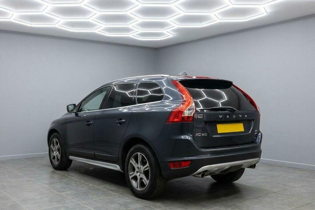 Volvo XC60 2.4 D5 Se Lux Geartronic Awd Euro 4 201010 Grey #5