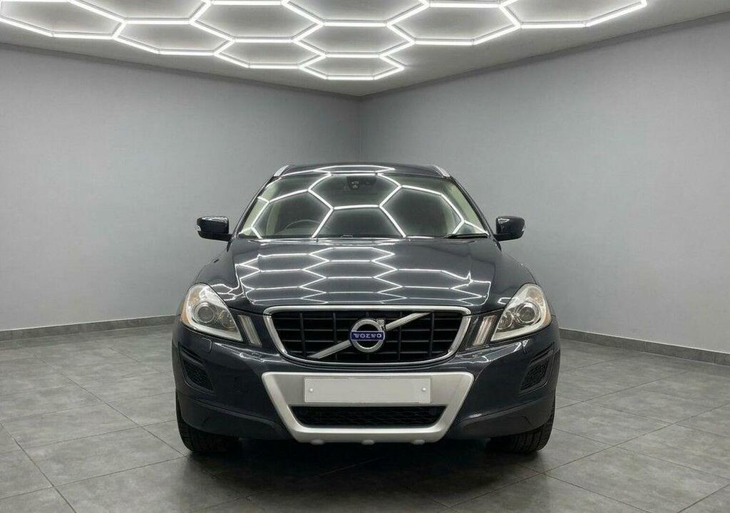 Volvo XC60 2.4 D5 Se Lux Geartronic Awd Euro 4 201010 Grey #2