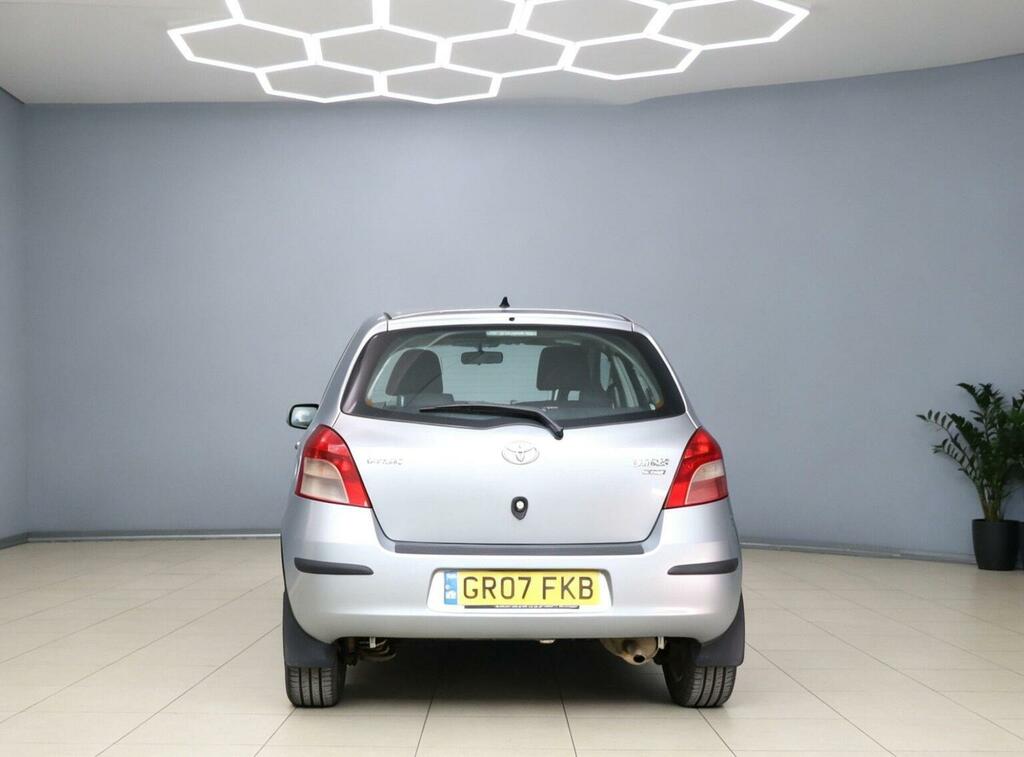Toyota Yaris 1.3 Vvt-i Zinc 200707 Silver #5