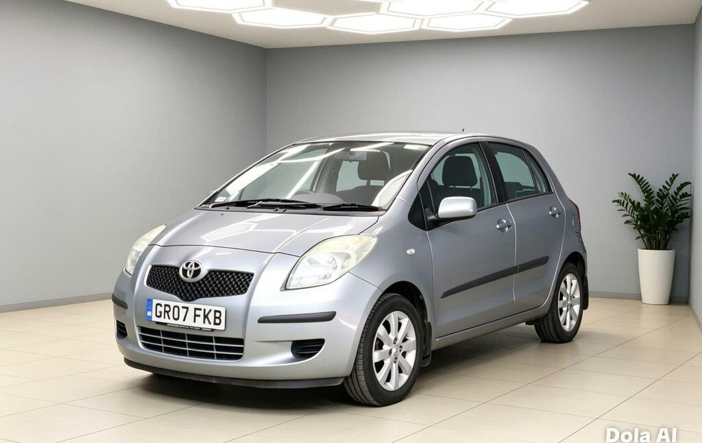 Toyota Yaris 1.3 Vvt-i Zinc 200707 Silver #3